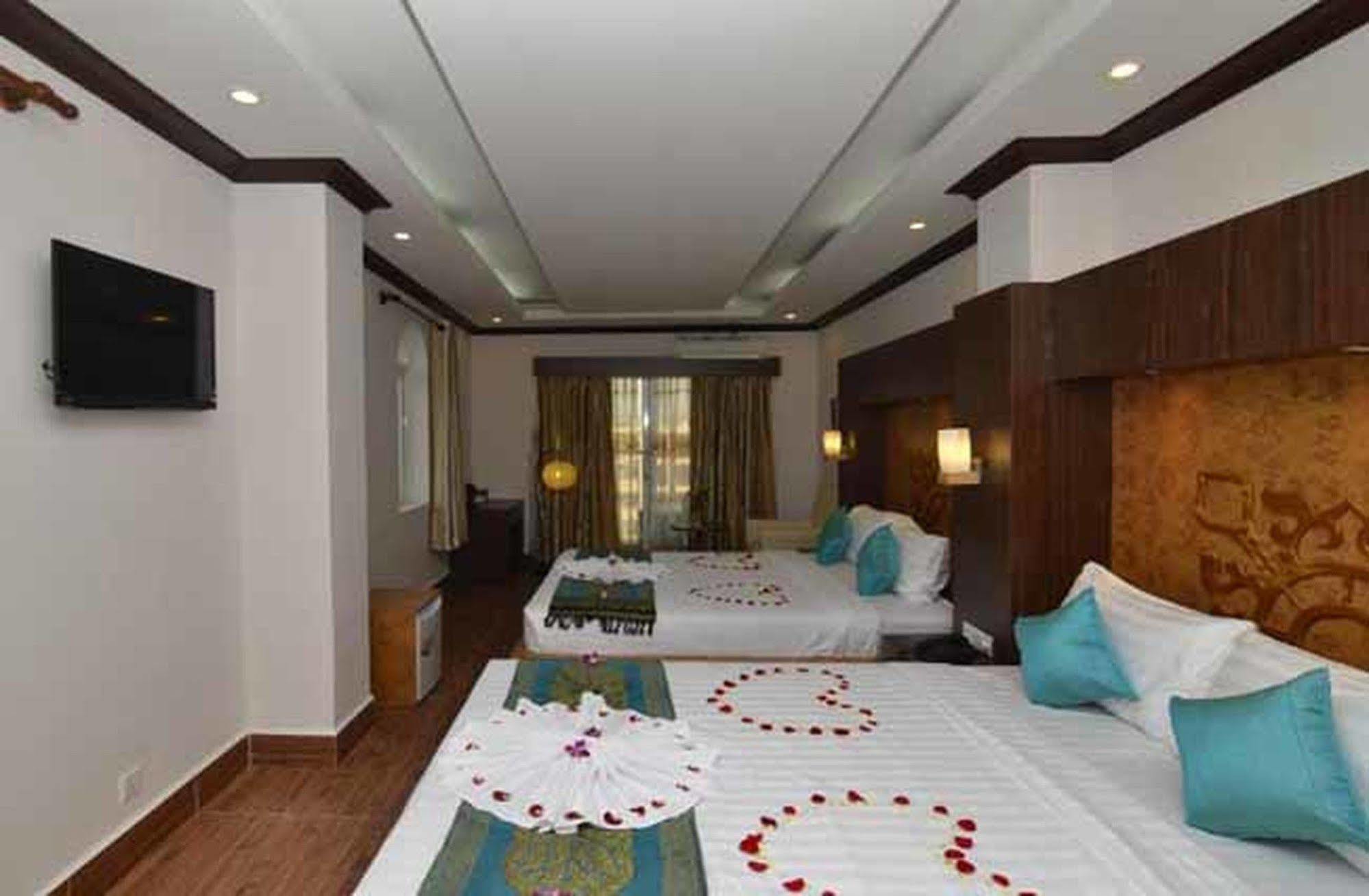 פנום פן Phuminh Hotel Riverside מראה חיצוני תמונה