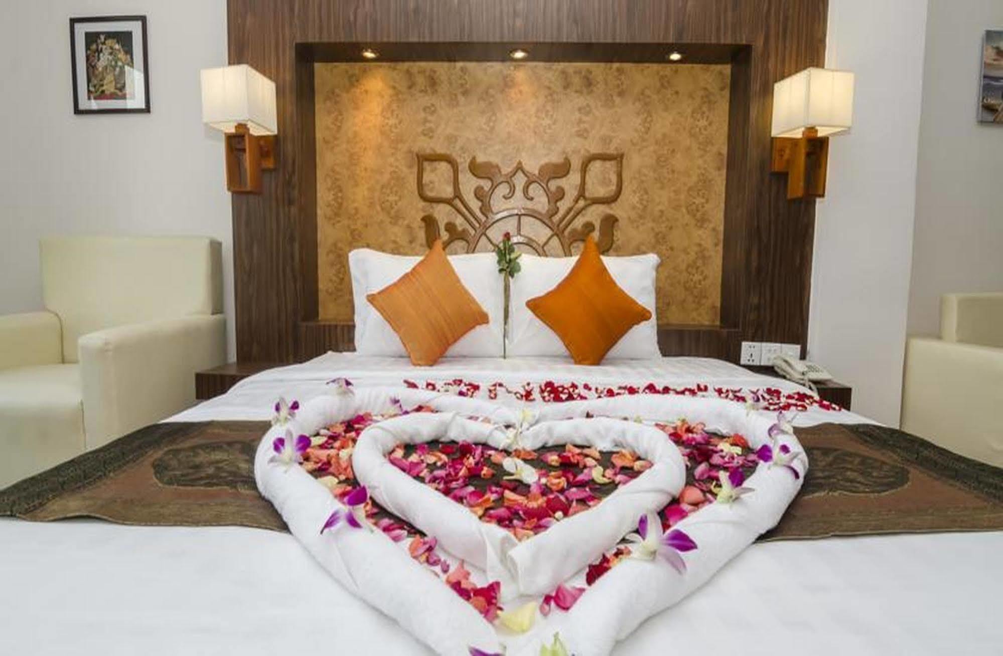 פנום פן Phuminh Hotel Riverside מראה חיצוני תמונה