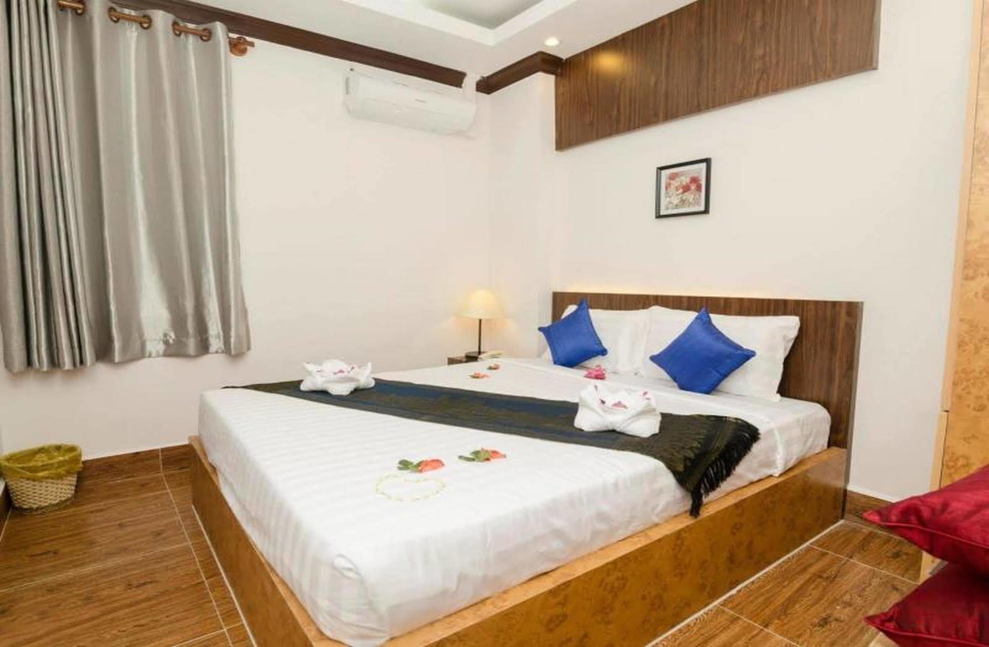 פנום פן Phuminh Hotel Riverside מראה חיצוני תמונה